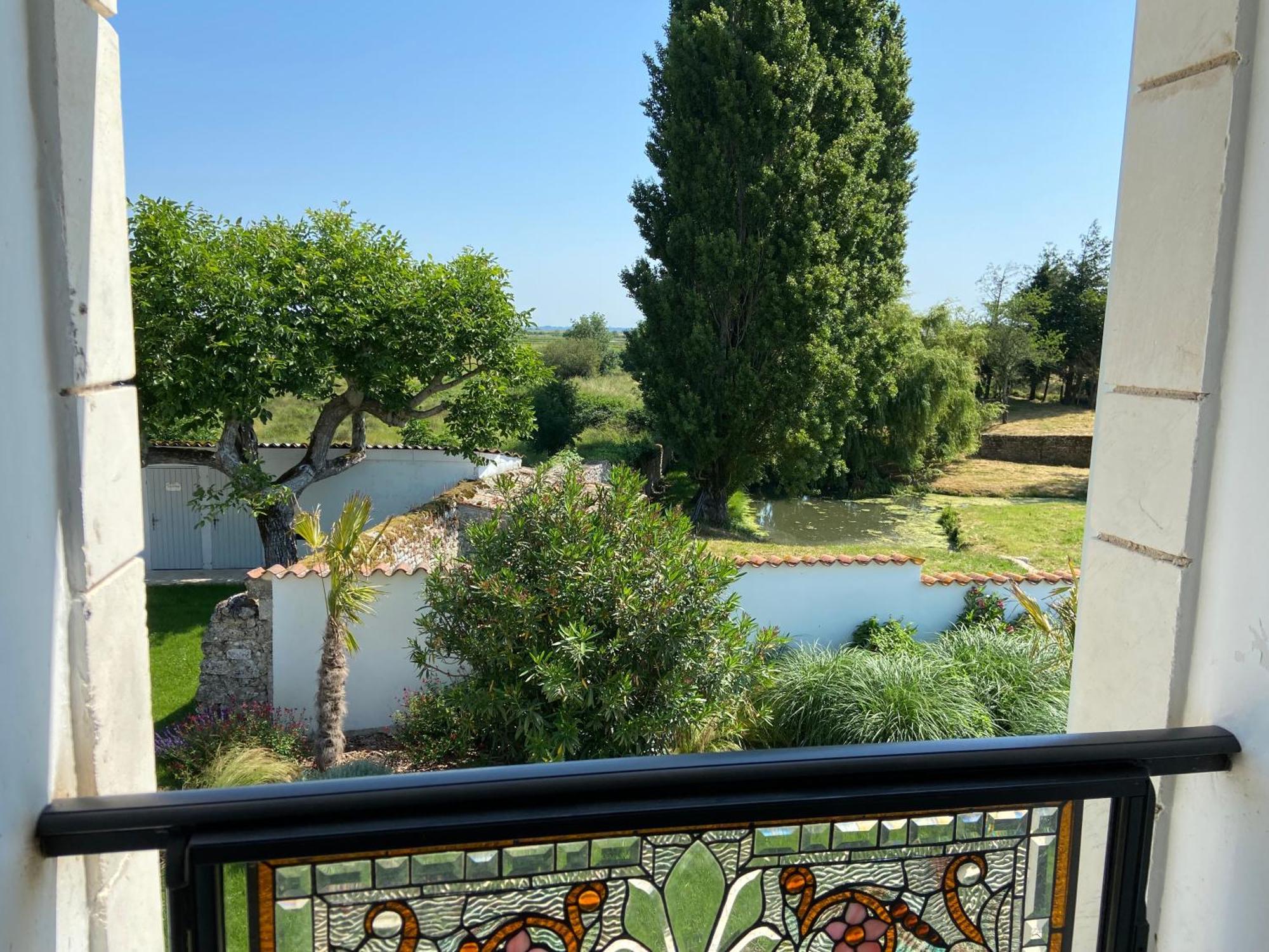 Apartment Chateau De Feusse Saint-Just-Luzac