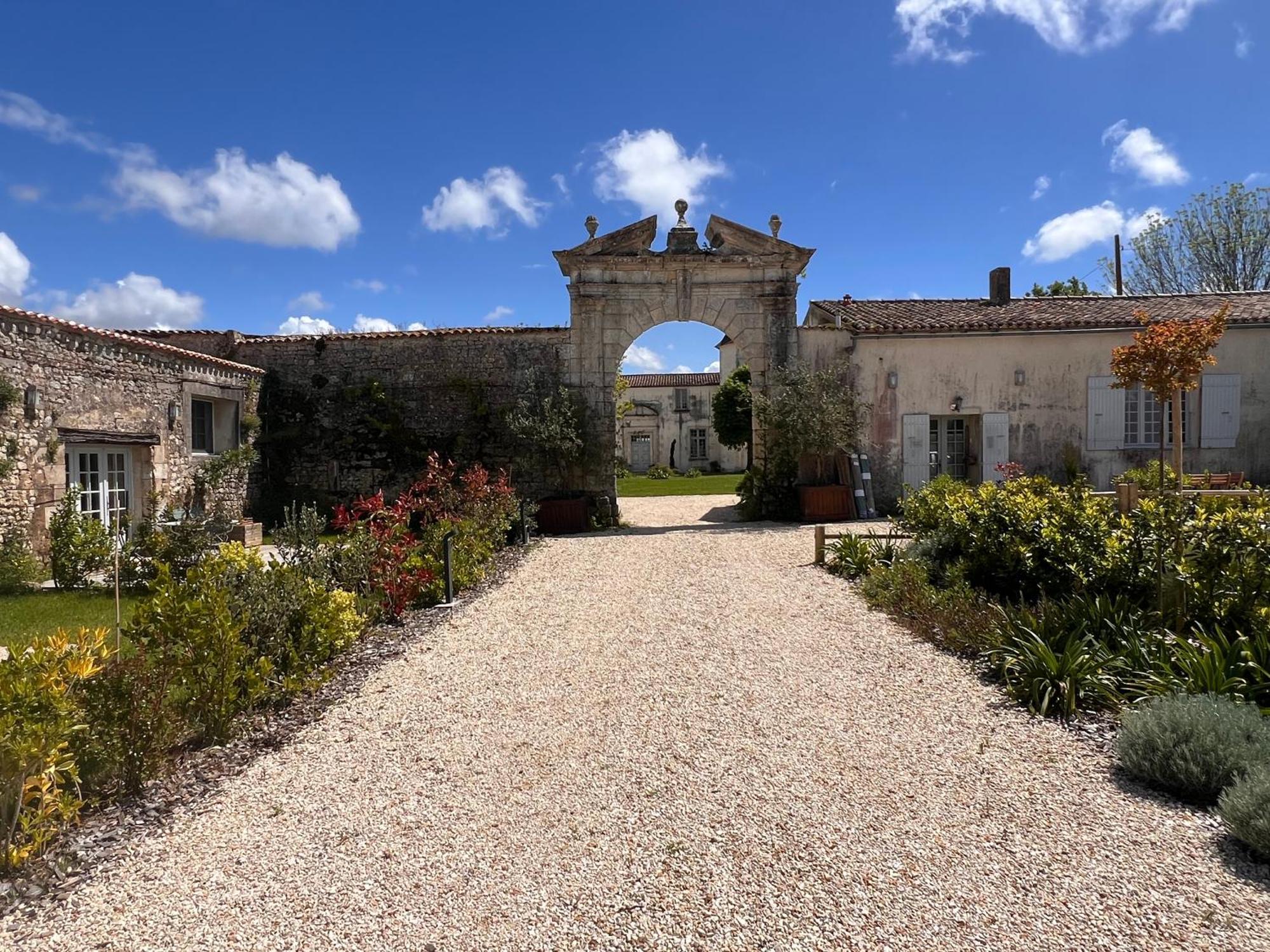 Chateau De Feusse