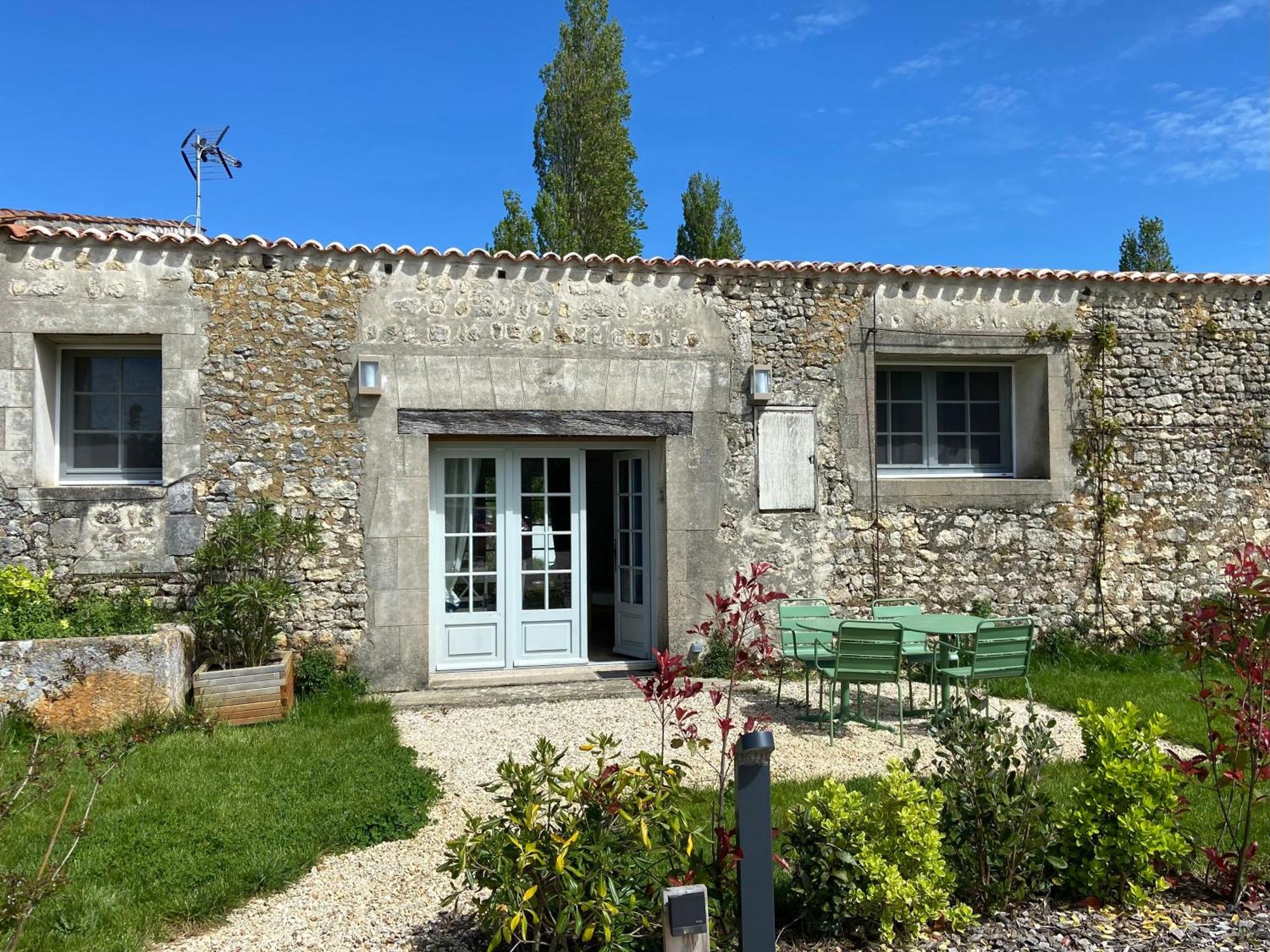 Apartment Chateau De Feusse Saint-Just-Luzac